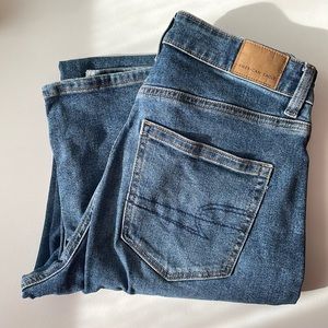 American Eagle Size 4 Extra Long High Rise Mom Jeans